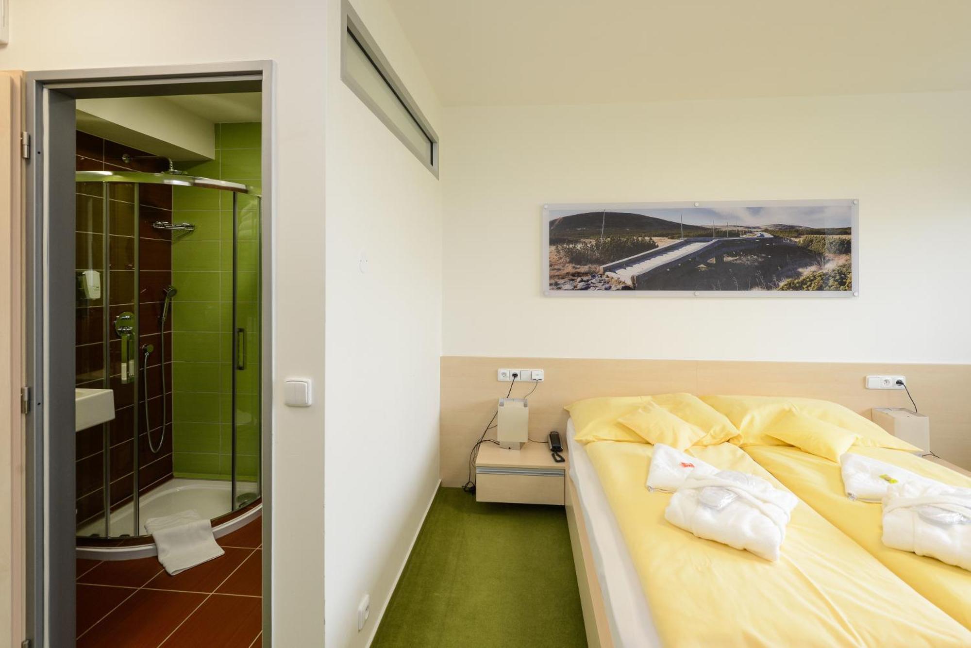 Horsky Hotel Friesovy Boudy Strázné Quarto foto