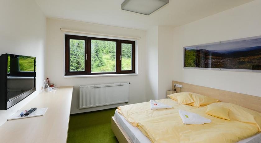 Horsky Hotel Friesovy Boudy Strázné Quarto foto